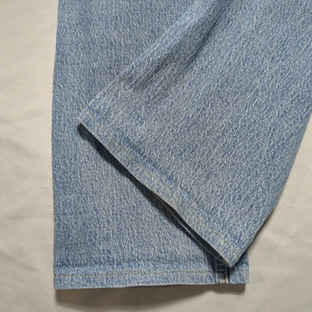 Abercrombie & Fitch The 90s Relaxed Jean High Rise Light Wash Blue Denim 26/2 - Picture 8 of 12